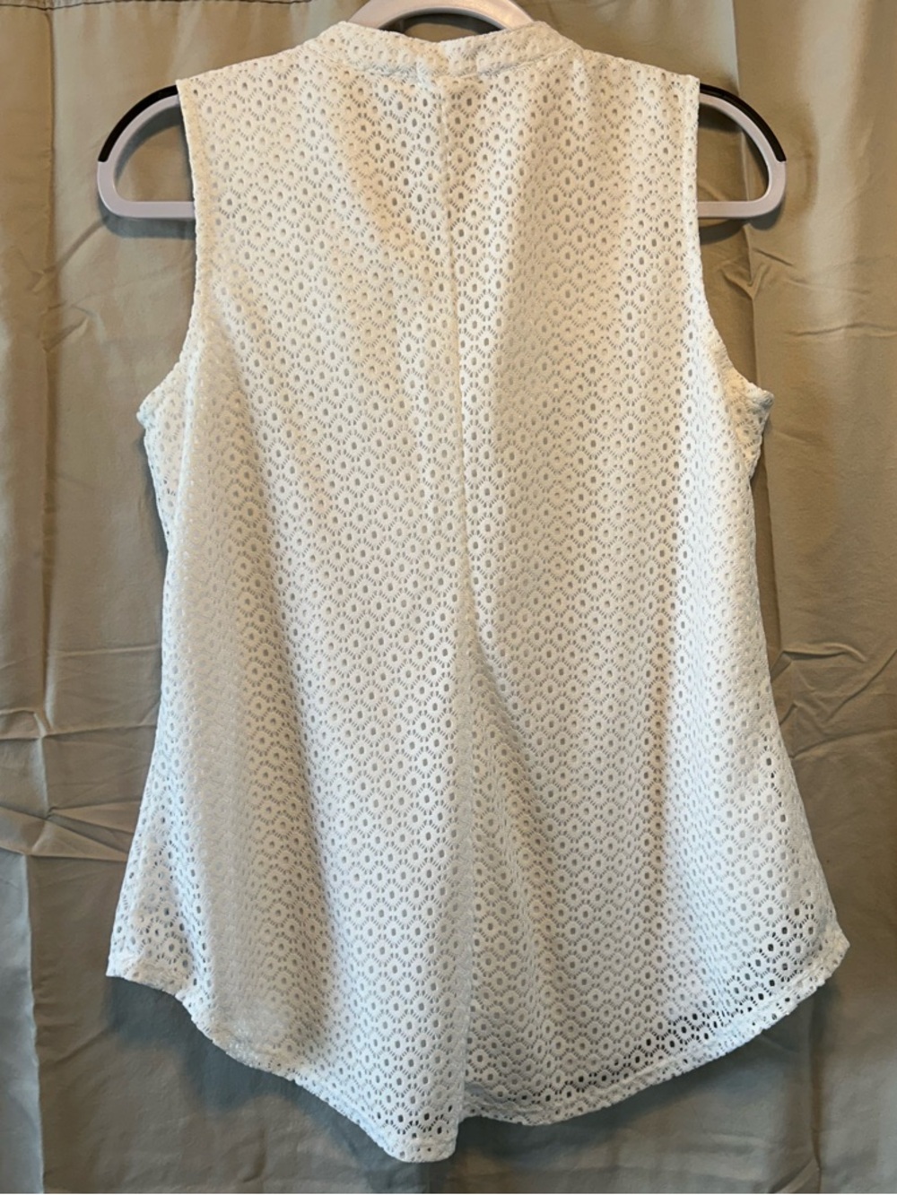 Westport White Sleeveless Eyelet Henley Top - Picture 4 of 4